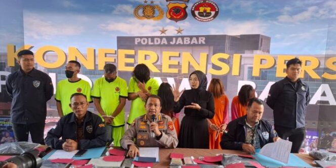 
					Raup Omzet Miliaran Rupiah, Polisi Berhasil Membongkar Sindikat SEO Situs Judi Online di Karawang
