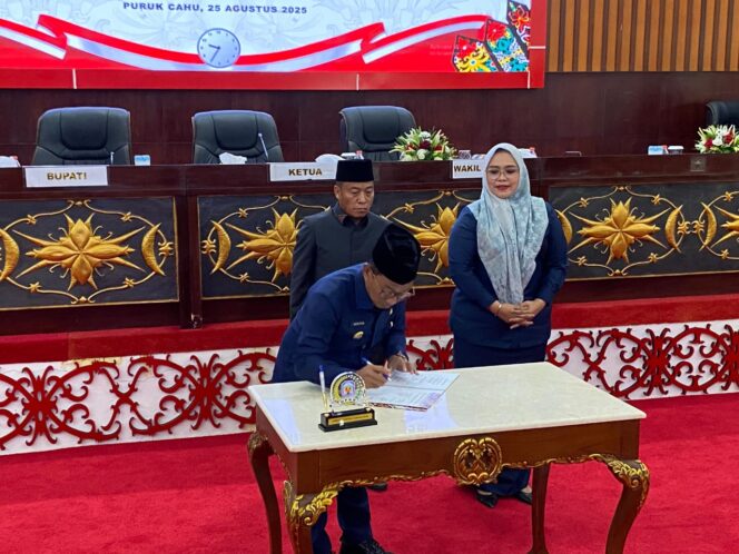 
					Sepakati KUPA-PPAS APBD-P 2025, Bupati Mura: Ini Untuk Menjalankan Program Prioritas