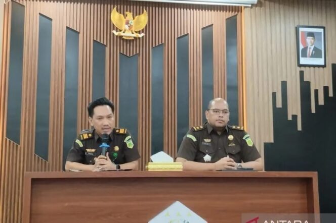 
					Mantan Bupati Tabalong Tersangka Dugaan Korupsi Bokar