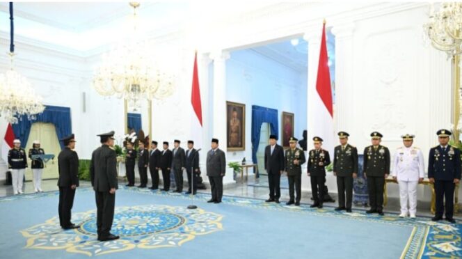 
					Apresiasi atas Pengabdian untuk Bangsa, Presiden Prabowo Anugerahkan Pangkat Istimewa kepada Dua Purnawirawan