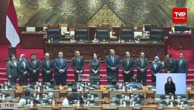 
					DPR Setujui 9 Calon Hakim Agung & 1 Calon Hakim Ad Hoc HAM