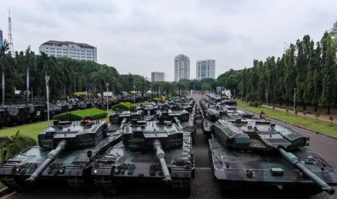 
					TNI gelar gladi bersih perayaan HUT TNI di Monas awal Oktober