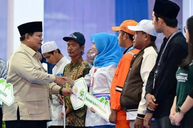 
					Presiden Prabowo Targetkan Bangun 3 Juta Rumah Untuk Masyarakat Berpenghasilan Rendah