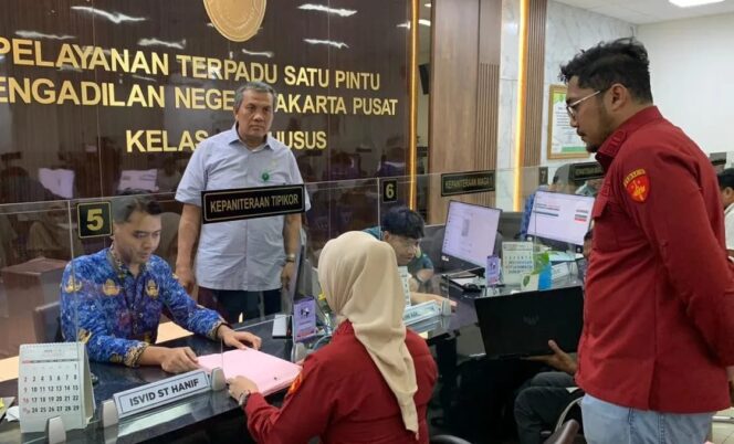 
					Berkas Perkara 9 Terdakwa Korupsi Minyak Mentah PT Pertamina Dilimpahkan ke Pengadilan Tipikor PN Jakpus