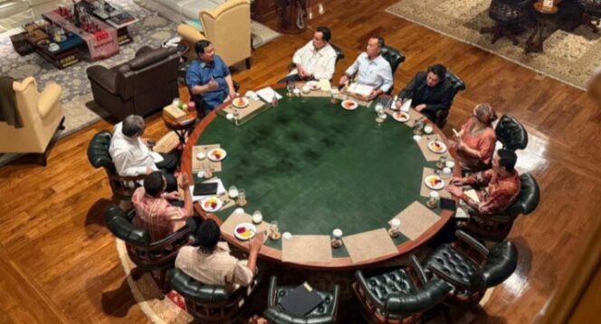 
					Presiden Prabowo Gelar Diskusi dengan Ketua MPR dan Sejumlah Menteri, Bahas Isu Terkini Tanah Air