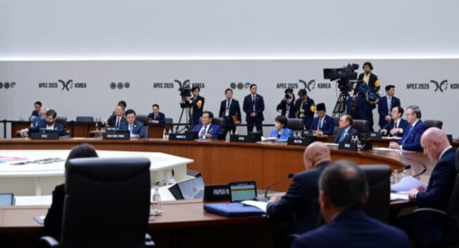 
					Di APEC 2025, Presiden Prabowo Paparkan Manfaat AI untuk Atasi Kemiskinan dan Capai Swasembada Pangan