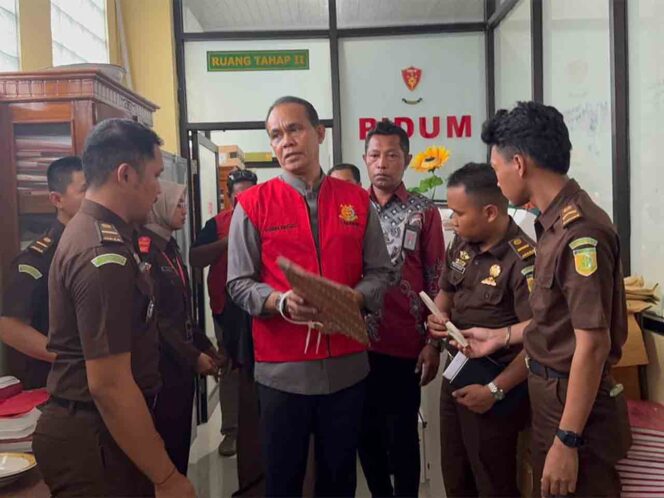 
					Jaksa Tahan 4 Tersangka Korupsi di Dinas PKP Tual