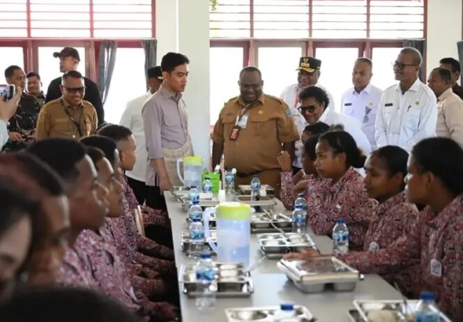 
					Wapres Gibran Tinjau Sekolah Rakyat di Biak Numfor