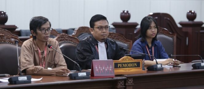 
					Sisa Kuota Internet Hangus, Dua Warga Wadul MK