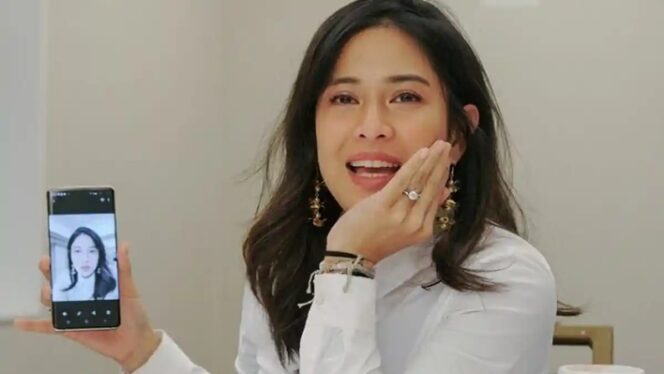 
					Dosen Vokasi UI, Dian Sastro Mengaku Belajar Dua Kali dari Mahasiswa