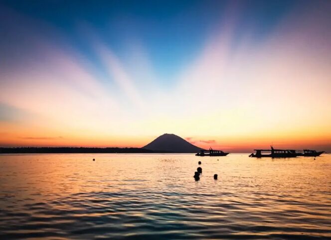 
					6 Destinasi Wisata Kelas Dunia di Indonesia Timur, Worth to Visit