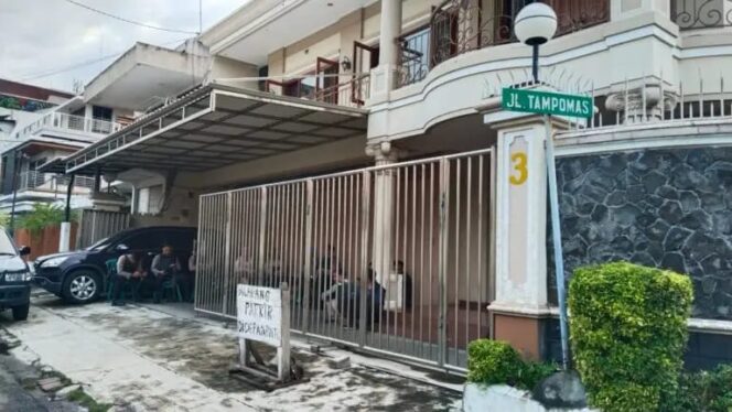 
					Bareskrim Polri Gerebek Rumah di Surabaya Terkait TPPU Emas Ilegal Senilai Rp 25,8 T