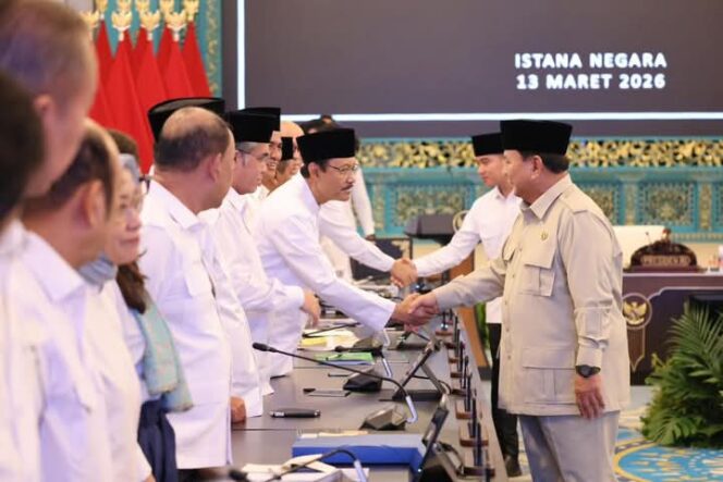 
					Presiden Prabowo Ingatkan Dampak Konflik Global, Siapkan Langkah Proaktif dan Efisiensi Nasional