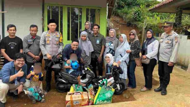 
					Kisah Bocah Pemulung yang Viral Berbuah Perhatian, Tim Seskab RI Datangi Rumahnya di Sumedang