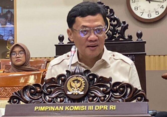 
					Komisi III DPR Desak Polri Usut Tuntas Kasus Penyiraman Air Keras terhadap Aktivis KontaS