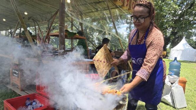 
					Berburu Kuliner Tradisional Pasar Medang Candi Prambanan