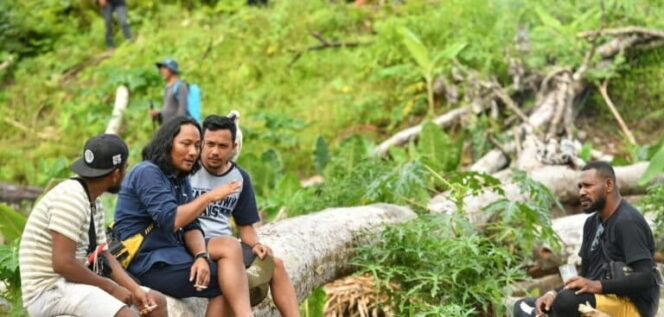 
					Chandra Sembiring, Ketika Kemanusiaan Bertemu Sinema Alam