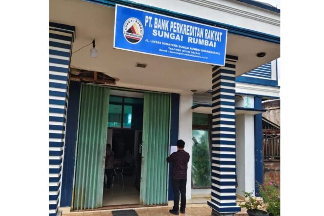 
					OJK Cabut Izin BPR Sungai Rumbai