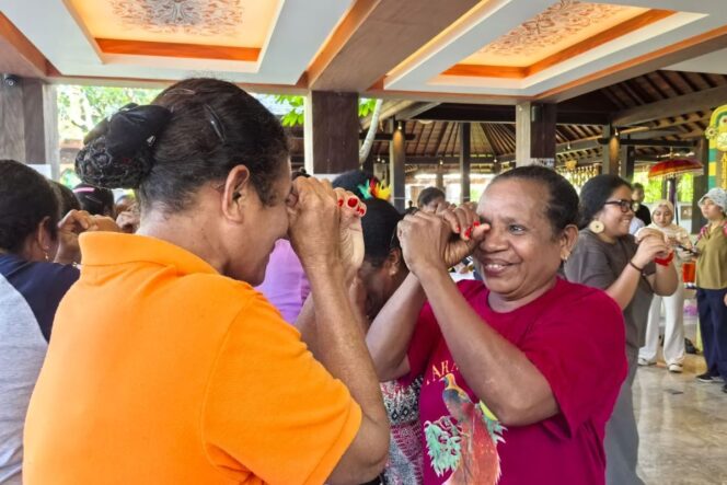 
					Kisah Perempuan Raja Ampat: Memimpin Komunitas dan Melestarikan Sasi