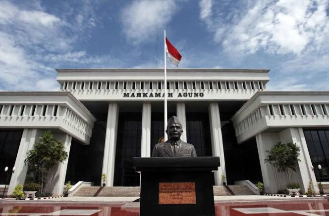 
					Mahkamah Agung Tindak 28 Aparatur Peradilan Selama April 2026