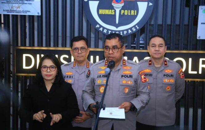 
					Mabes Polri Tegaskan Larangan Live Streaming Saat Bertugas, Jaga Profesionalitas Anggota