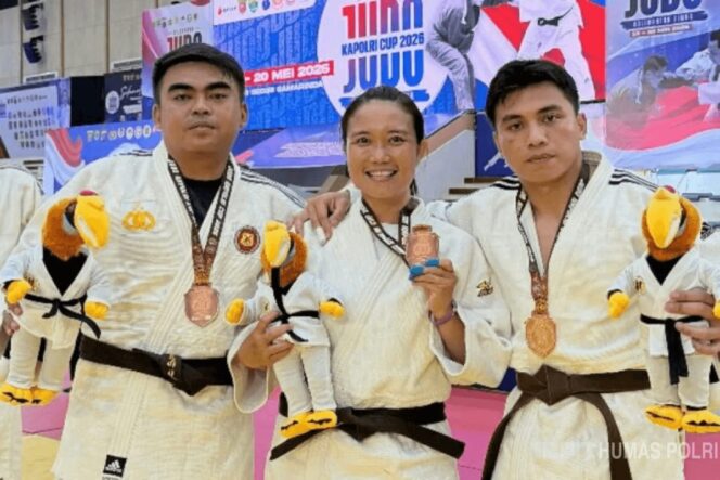 
					Tiga Personel Polda Sulut Raih Medali Perunggu di Kapolri Cup 2026