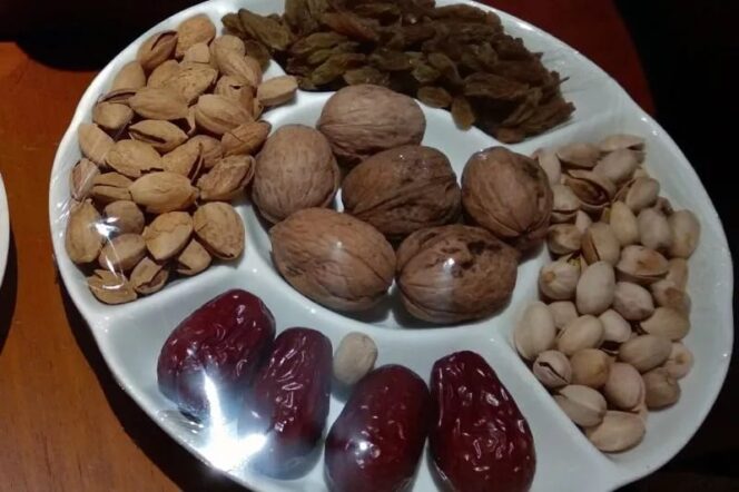 
					Catat, ini makanan yang bantu turunkan kolesterol secara alami