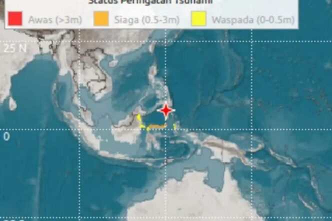 
					Warga Kepulauan Sangihe mengungsi akibat gempa magnitudo 7,7