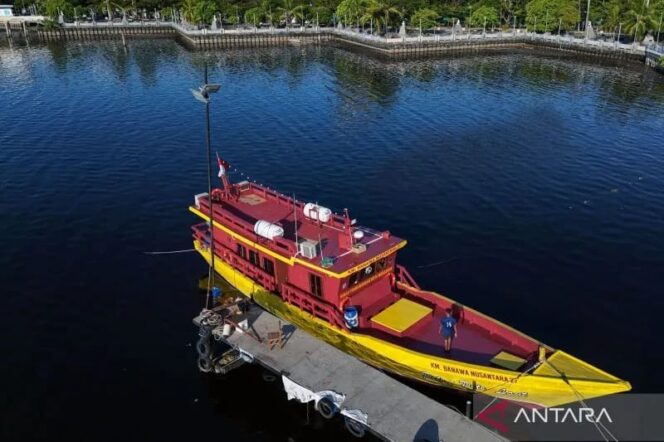 
					Jembatan harapan dari pulau ke pulau bernama Pete-pete Laut