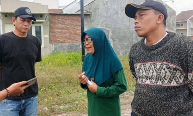 
					3 Petani Urangagung Sidoarjo Menangis, Lahannya Diduga di Urug Pengembang Perumahan