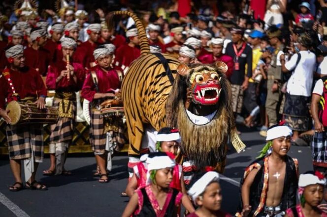 
					Wamenpar sebut seni budaya jadi daya tarik utama destinasi wisata