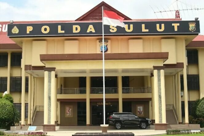 
					Mutasi Polri di Polda Sulut, Sejumlah Pejabat Utama dan Kapolres Berganti