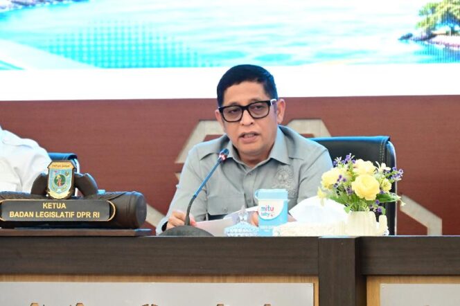 
					Baleg DPR RI Akan Atur Kewajiban Izin Masyarakat Adat dalam Pemanfaatan SDA