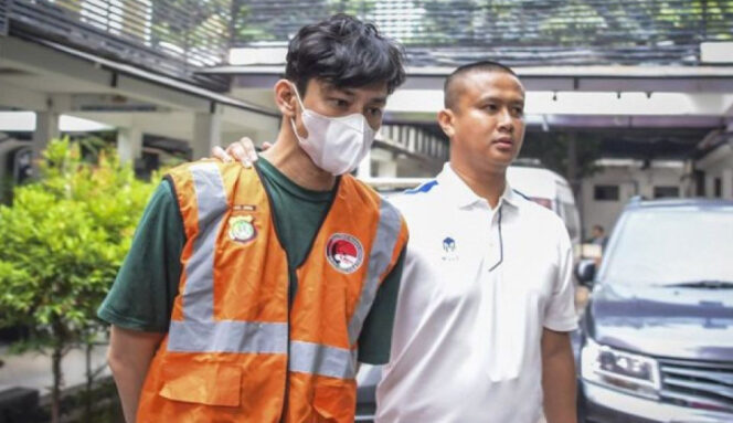 
					Jadi Tersangka Kasus Narkoba, Artis Revaldo Dijerat Pasal Berlapis