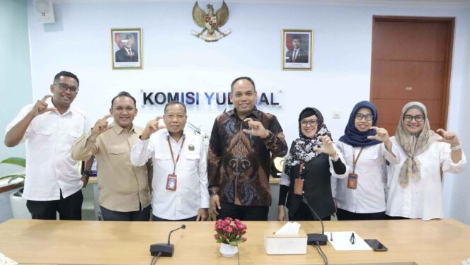 
					KY Perkuat Komitmen Keterbukaan Informasi dalam Pengelolaan Anggaran dan Pengadaan Barang/Jasa