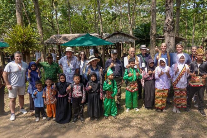 
					Dari Tambling, Titiek Soeharto Dorong Kolaborasi Sains dan Alam untuk Konservasi Masa Depan