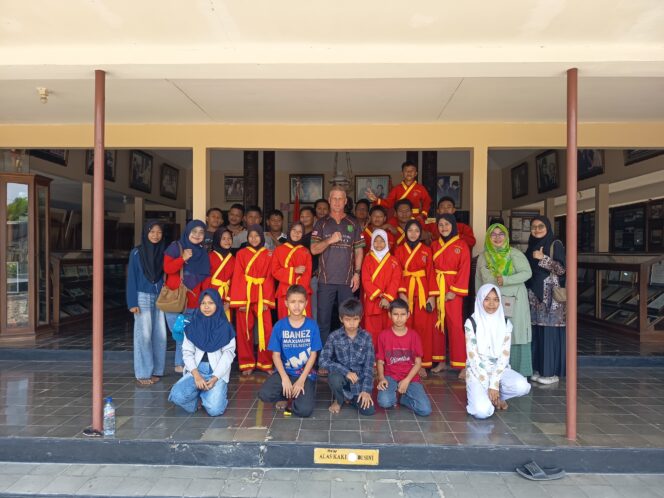 
					Juri Pencak Silat Dunia Apresiasi Atlet Tapak Suci SMP Muhammadiyah 2 Kroya