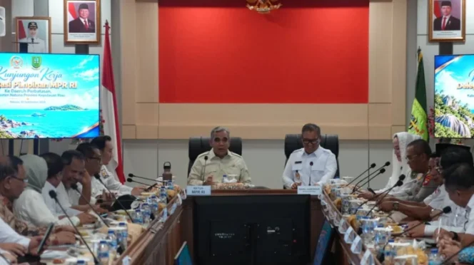 
					Tinjau Kampung Nelayan dan Sekolah Rakyat, MPR-RI Tekankan Pentingnya Kesejahteraan dan Pendidikan