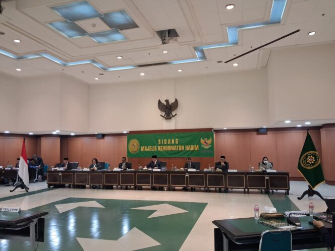 
					MA dan KY Hukum Tegas Hakim Nikah Siri Tanpa Izin Isteri Sah